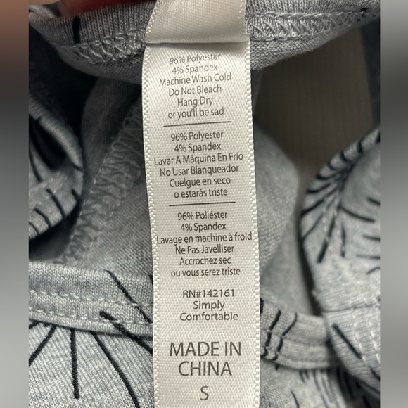 LuLaRoe Perfect T Gray Black Shirt Small EUC - Picture 9 of 10